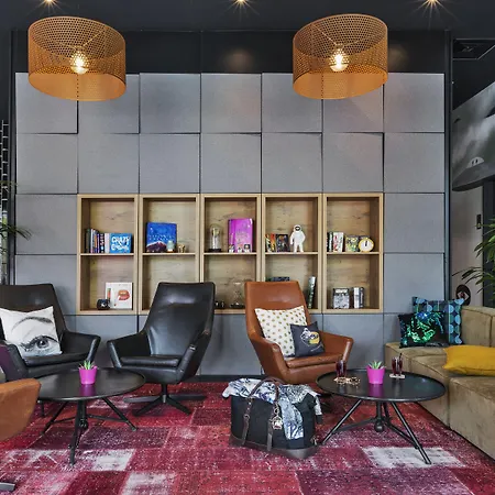 Moxy Hotel