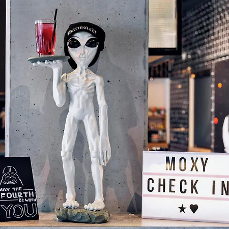 Moxy Hotel 3*